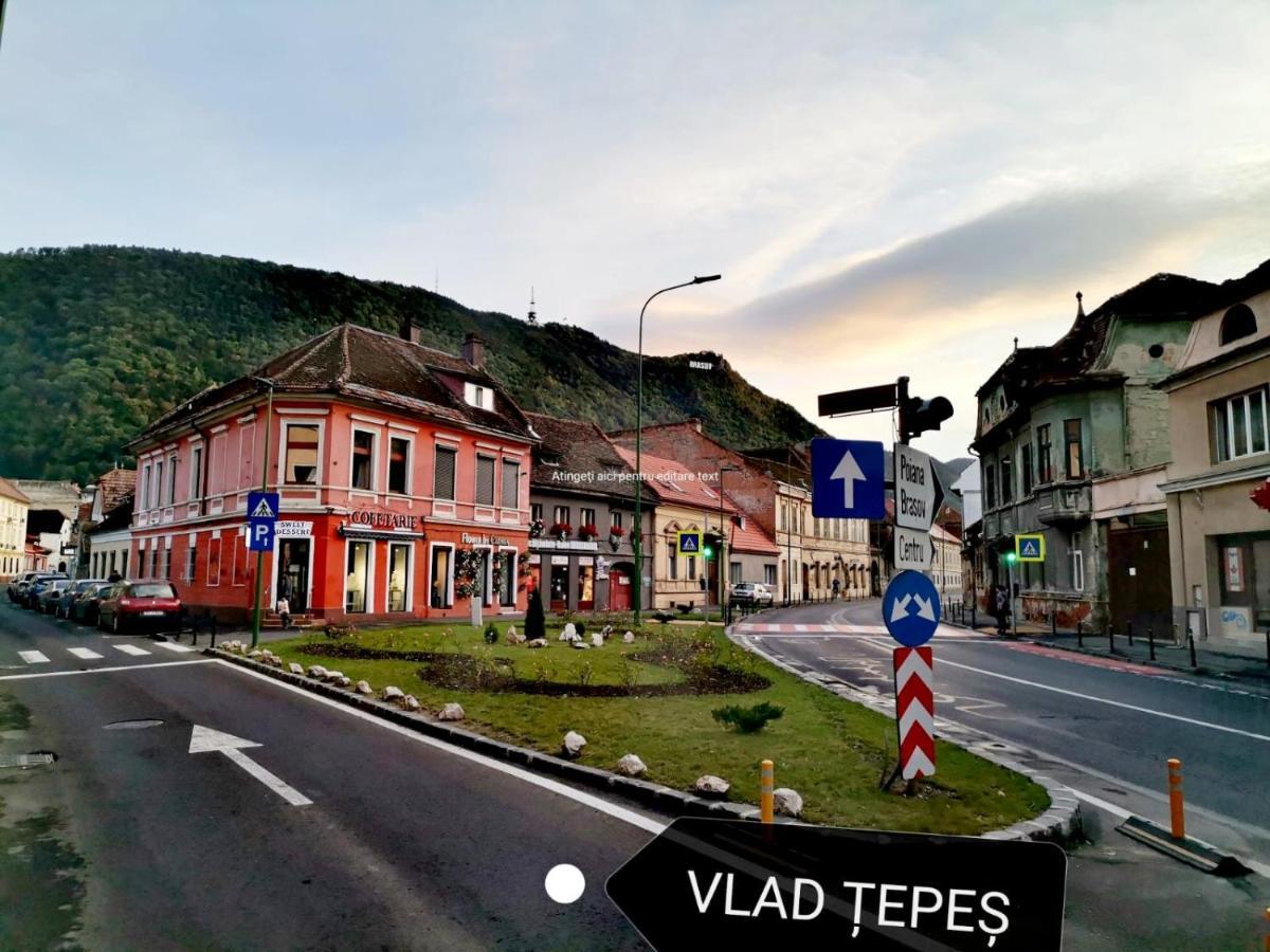 Old City Romantic Studio Brasov Luaran gambar